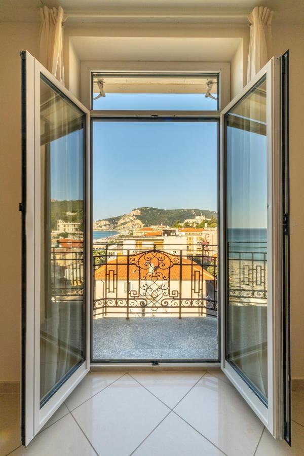 Lido Resort Finale Ligure Eksteriør bilde