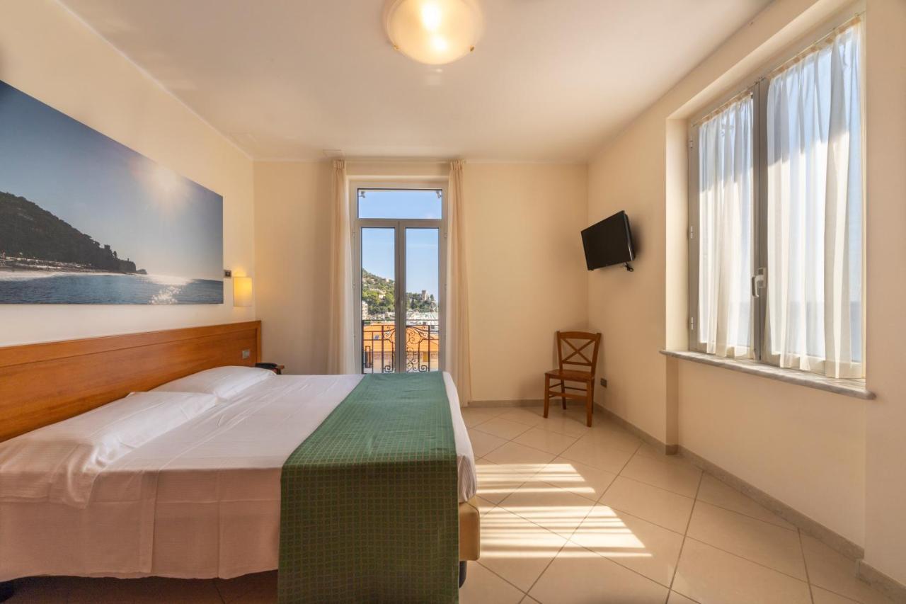 Lido Resort Finale Ligure Eksteriør bilde