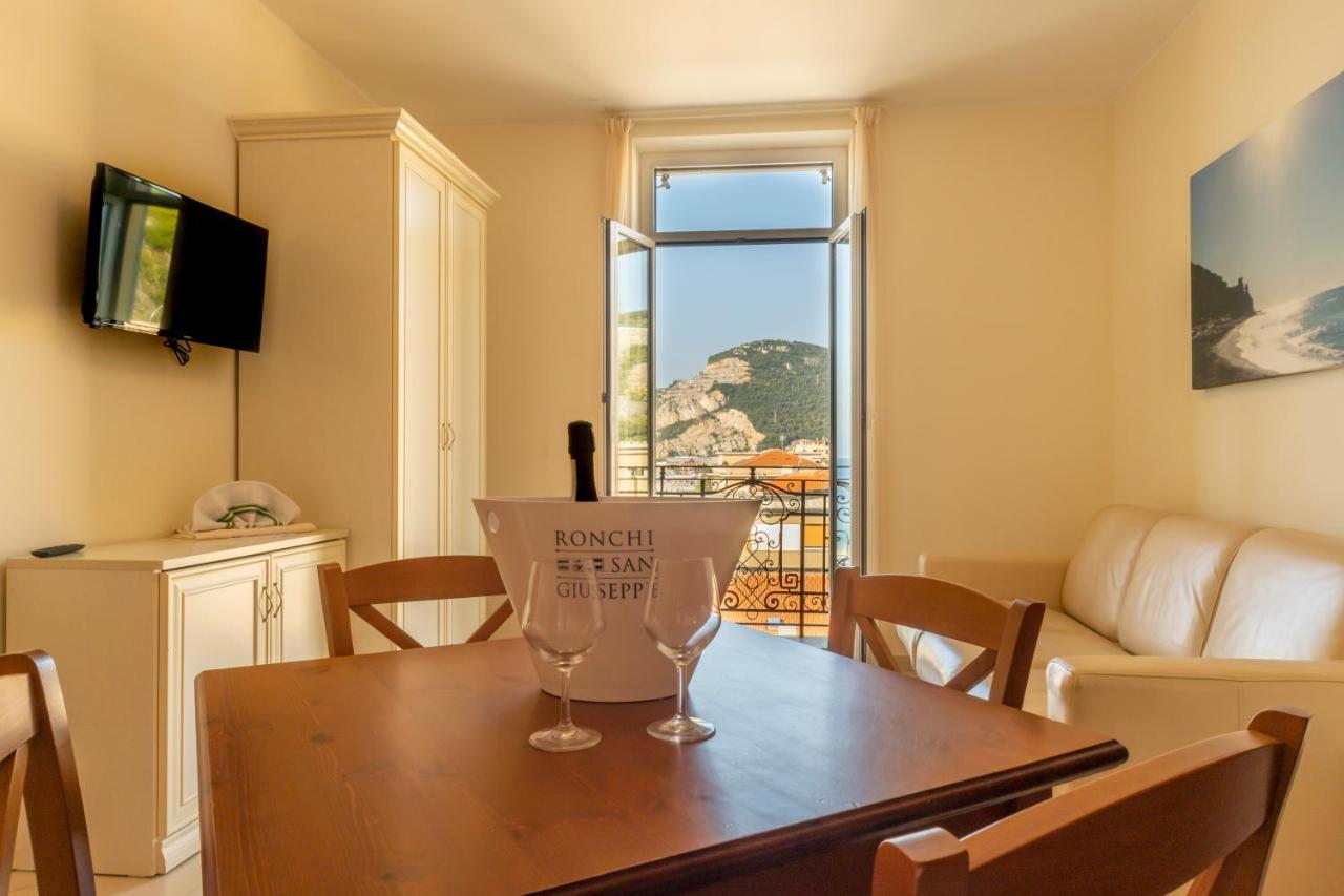Lido Resort Finale Ligure Eksteriør bilde