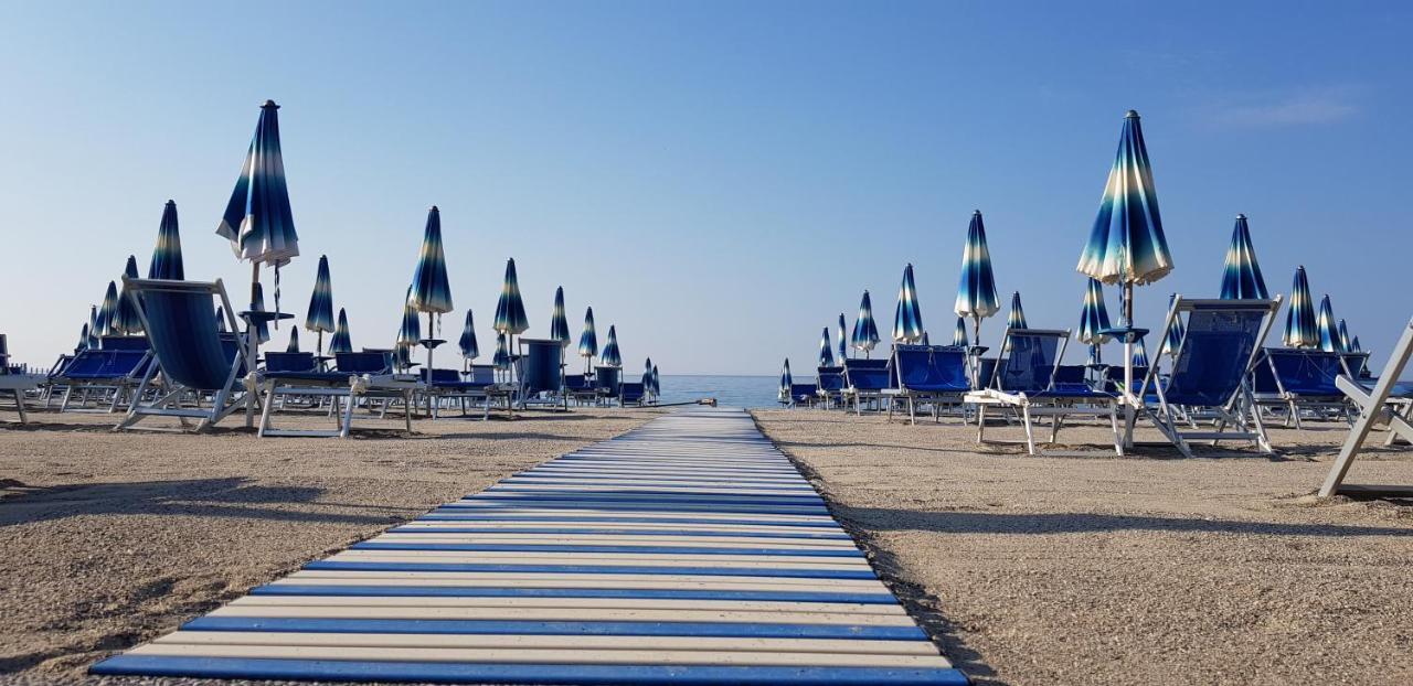 Lido Resort Finale Ligure Eksteriør bilde
