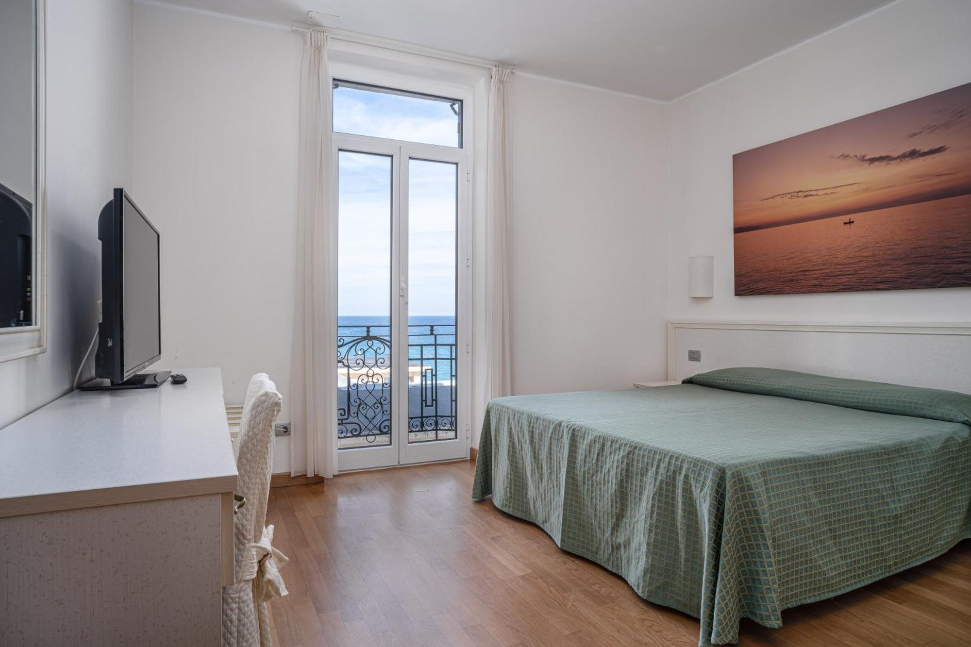 Lido Resort Finale Ligure Eksteriør bilde