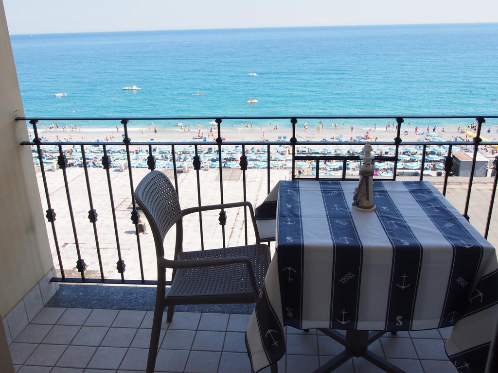 Lido Resort Finale Ligure Eksteriør bilde